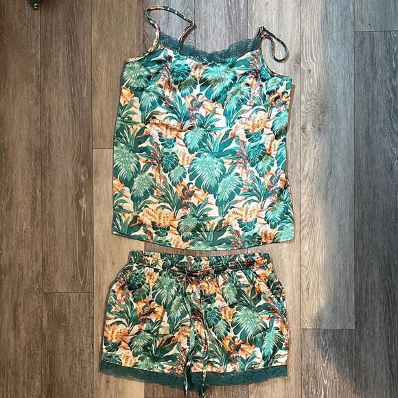 TABITHA WEBB | Anthropologie Tropical Leaf Print Pajama Set - Picture 2 of 13